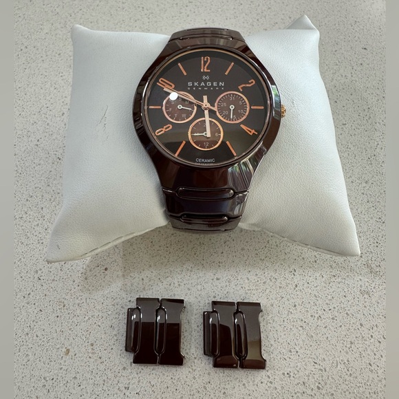 Skagen Ceramic Quartz Unisex Watch 37mm Case Ref: 817SXDC1. - Picture 1 of 7